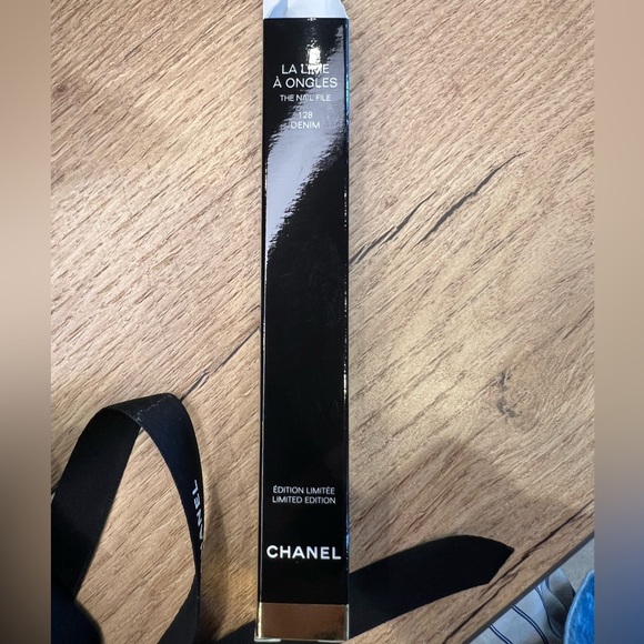 Chanel nail file exclusive - Picture 2 of 2